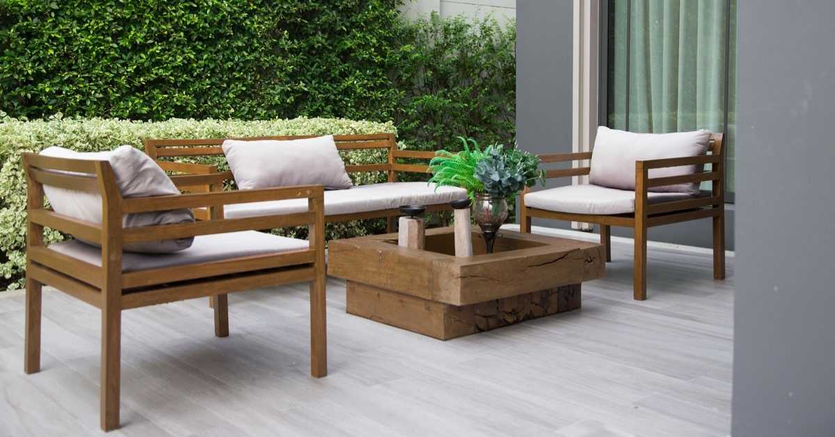 Affordable Pool Furniture Ideas