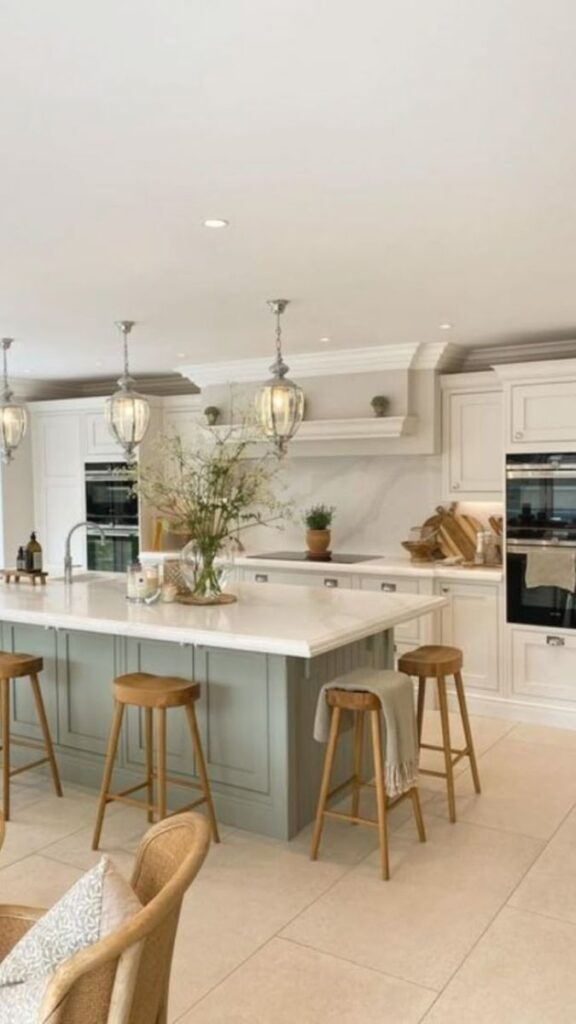 Kitchen Island With Enclosed Bottom Storage