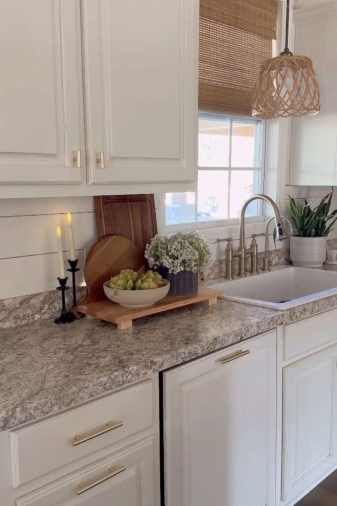 How to Decorate Kitchen Counters on a Budget